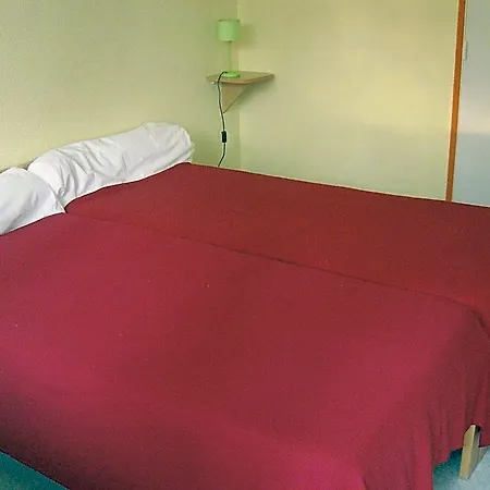 Les Et Parc De Paletes Hotel *