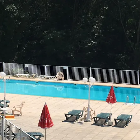 Les Et Parc De Paletes Hotel *